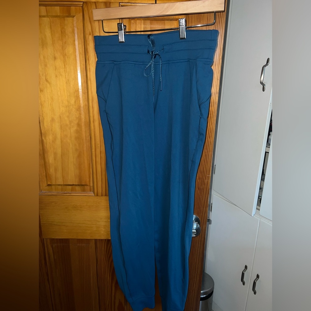 Like new Lululemon Ready to Rulu full length joggers